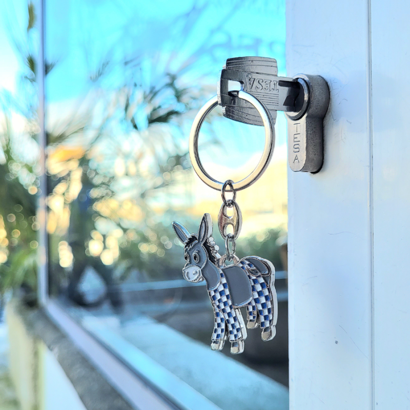 Île de Ré key ring - Donkey in vichy panties