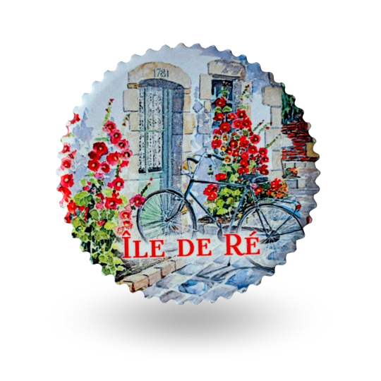 Magnet with flower-filled alleyways on the Île de Ré