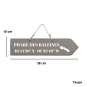 Wooden sign - Phare des Baleines straight arrow mole