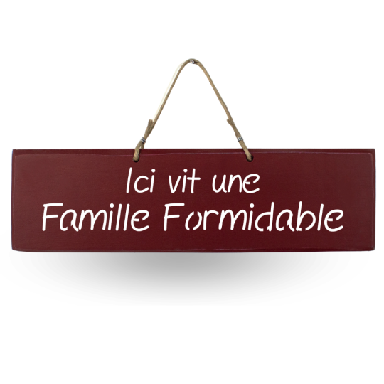 Decorative wooden sign - A wonderful family lives here